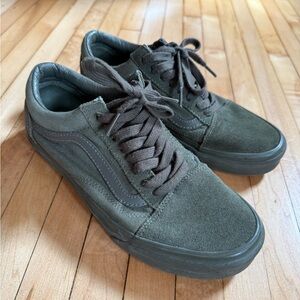 Vans Old Skool Low-Top Sneakers in Olive